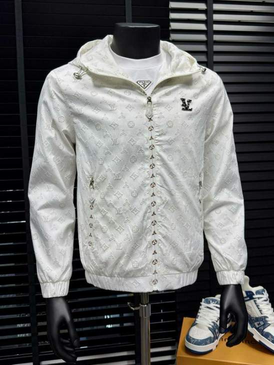 Picture of Louis Vuitton Jackets _SKULVM-4XL13xr0331779